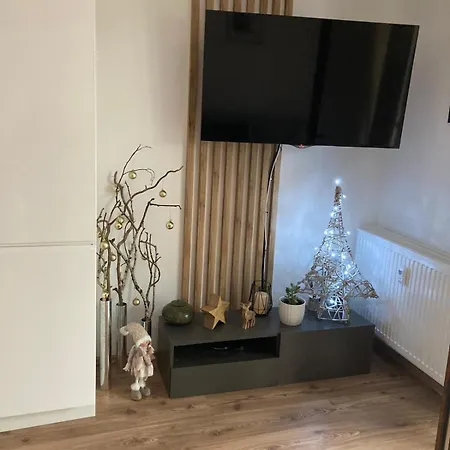 House By Ally - Ein Charmantes In Liptov Apartment