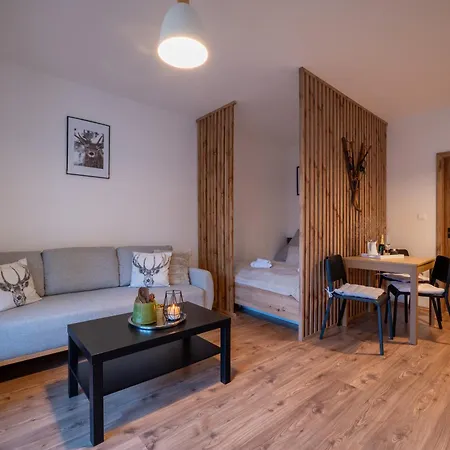 House By Ally - Ein Charmantes In Liptov Apartment